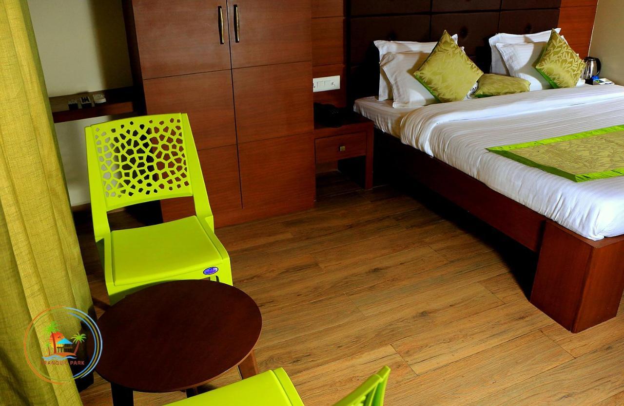 Hotel Tranquil Park Pondicherry Exterior foto